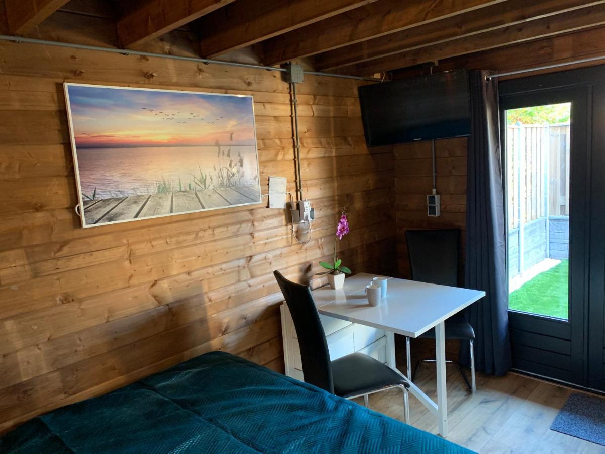 Chalet - B&B De Koog Uitgeest ภายนอก รูปภาพ